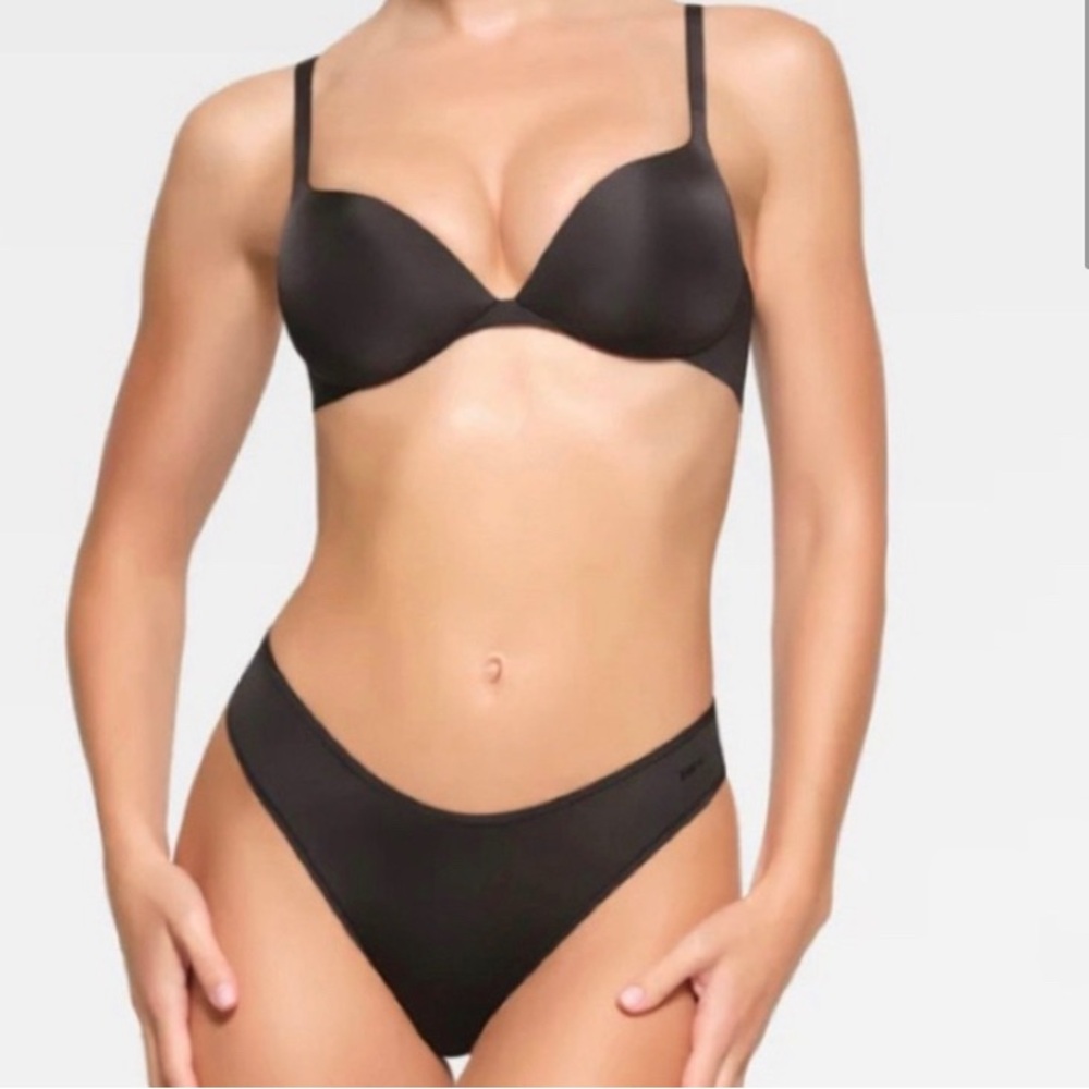 SKIMS Ultimate Push Up Bra 34A